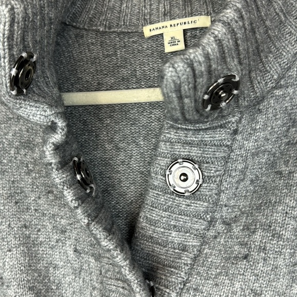 Banana Republic Gray Lambswool and Cashmere Blend Cardigan /Sweater- Size XL - Picture 9 of 11